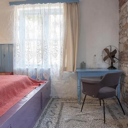 Zeytinbagi Guest house Gure