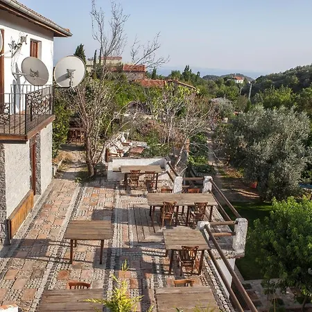 Zeytinbagi Guest house Gure